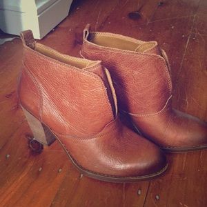 Lucky Brand Camel Leather Ankle Boots